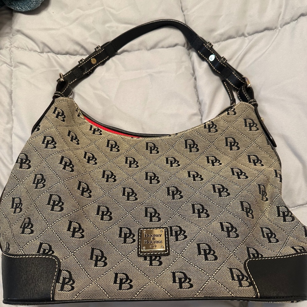 Dooney & Bourke purse